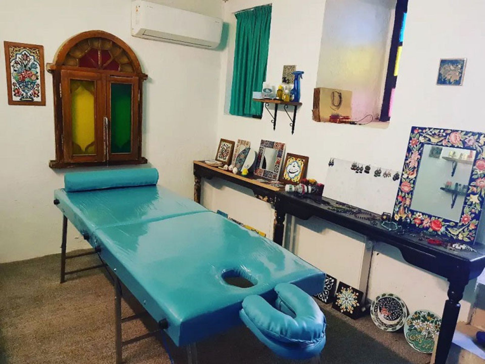 اتاق ماساژ در بومگردی لوتوس شیراز