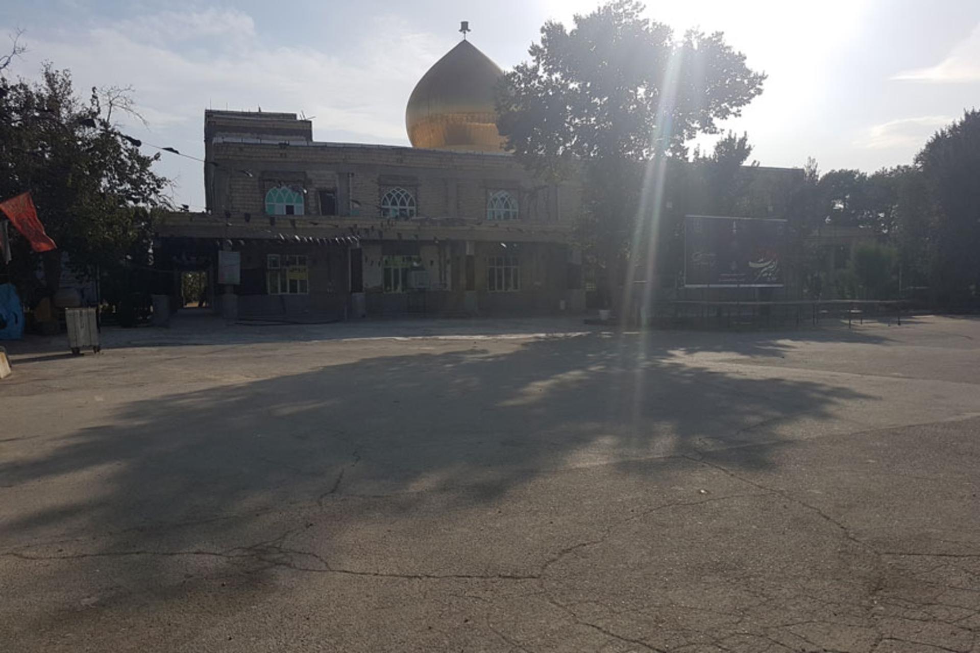 نمای بیرونی امامزاده حضرتین