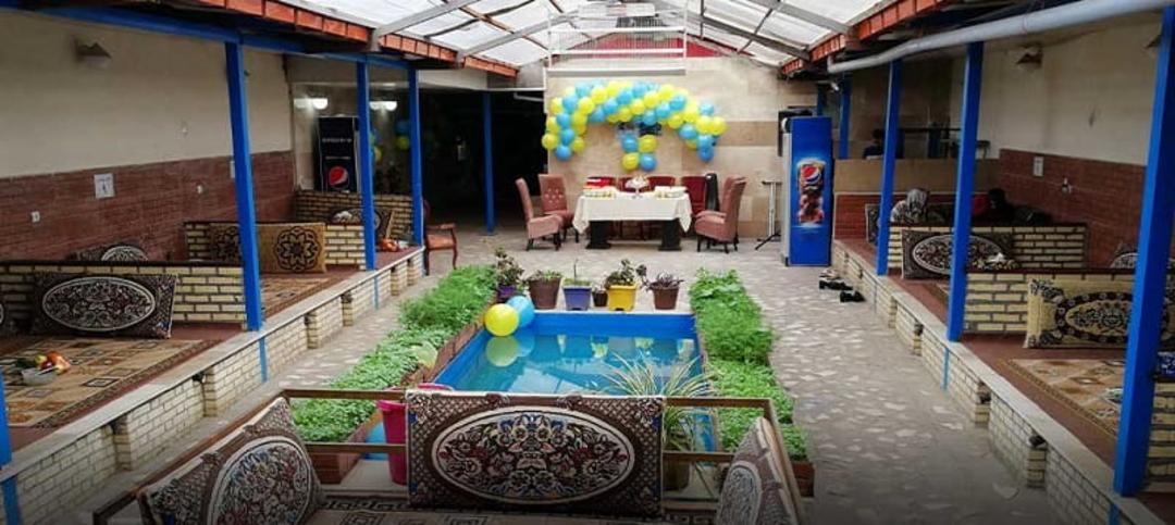 باغچه رستوران الماس گدوک فیروزکوه