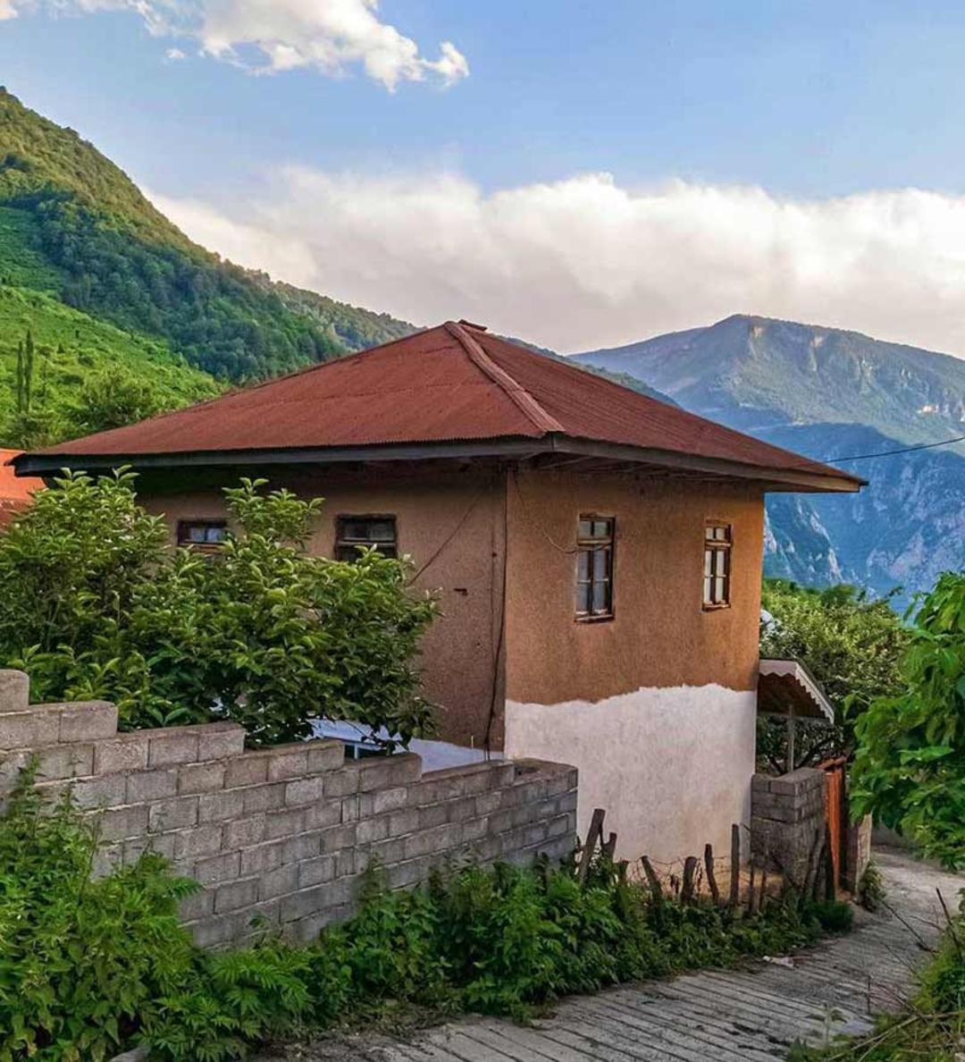 روستای سجیران رودسر در طبیعت سرسبز