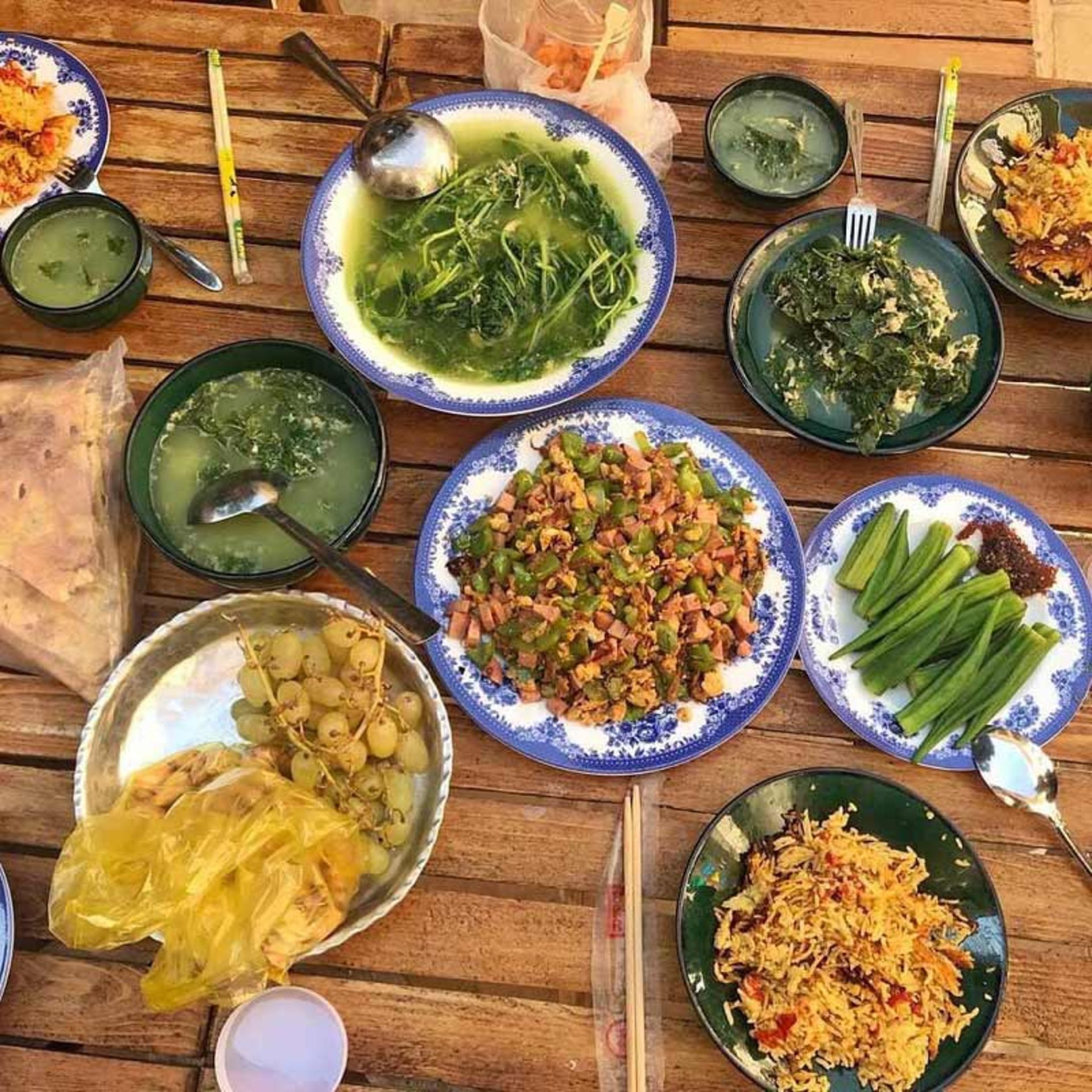 غذاهای بومگردی لوتوس شیراز