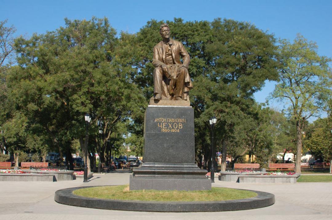 مجسمه چخوف