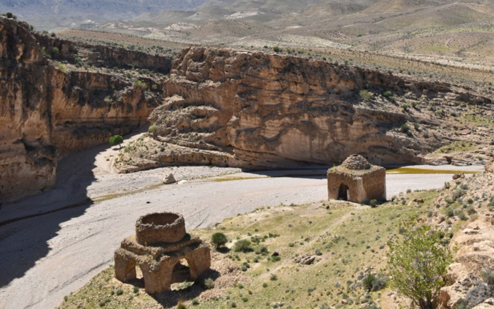 دو آتشکده تنگ چک چک