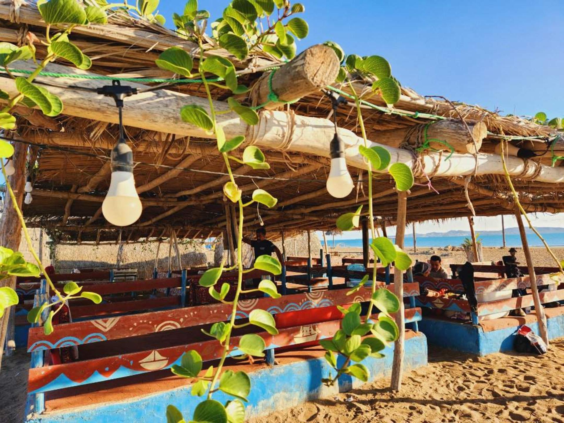 اتاق ها و محوطه بومگردی فردیس قشم