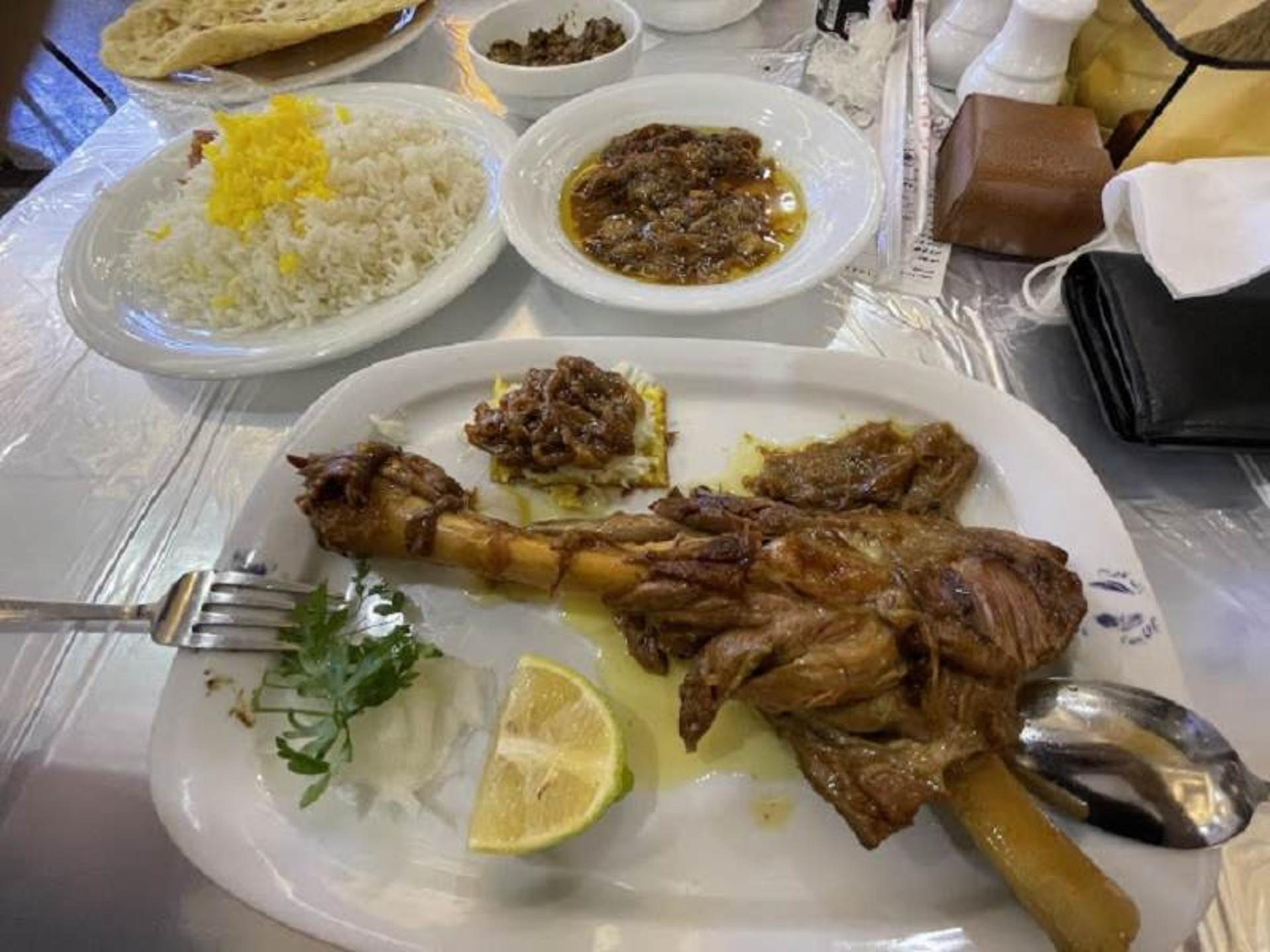 رستوران پسران کریم