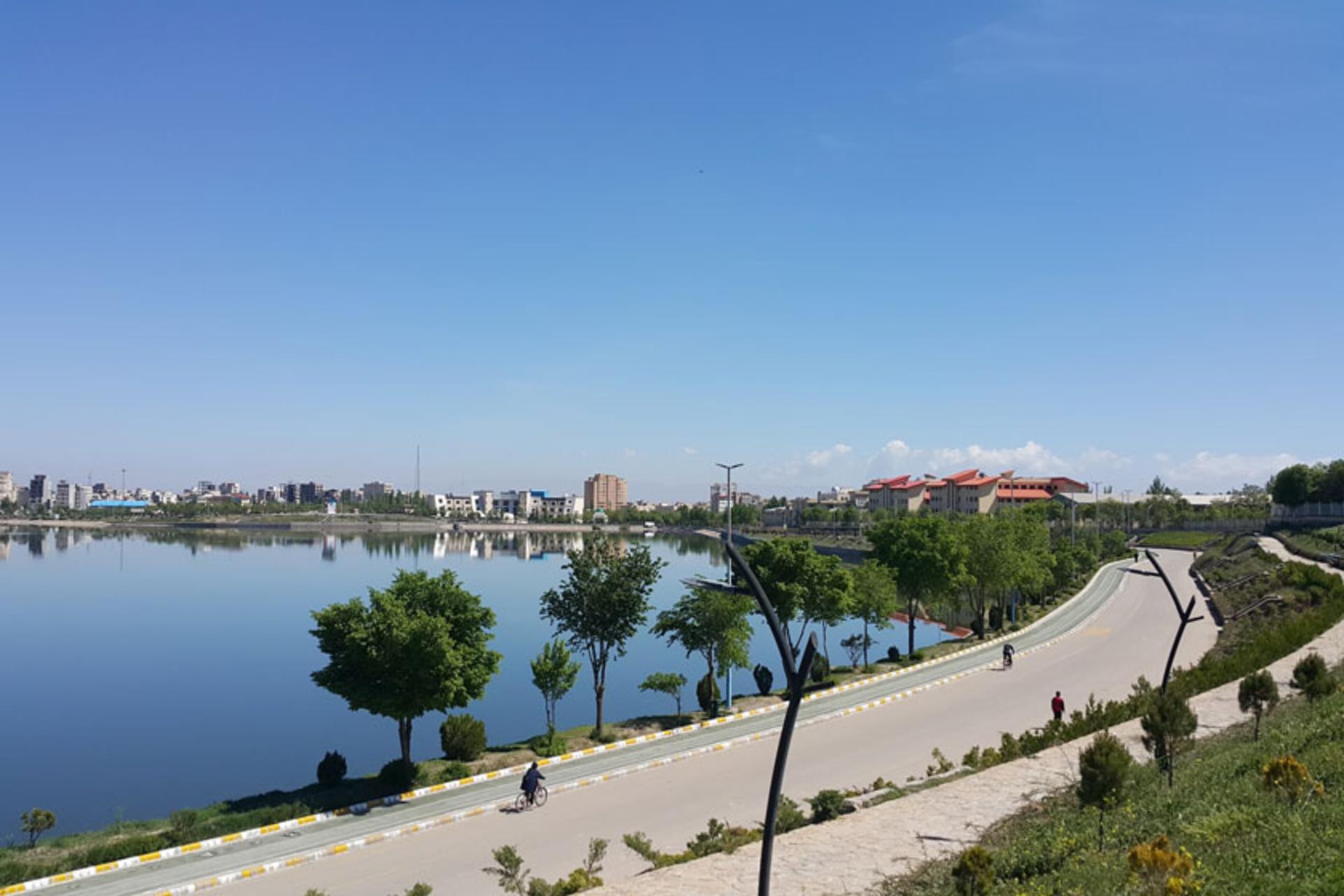 پارک دریاچه شورابیل