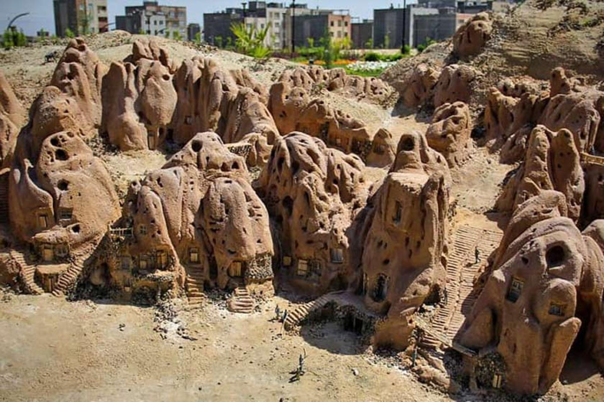 ماکت روستای کندوان در پارک مینیاتوری مشهد
