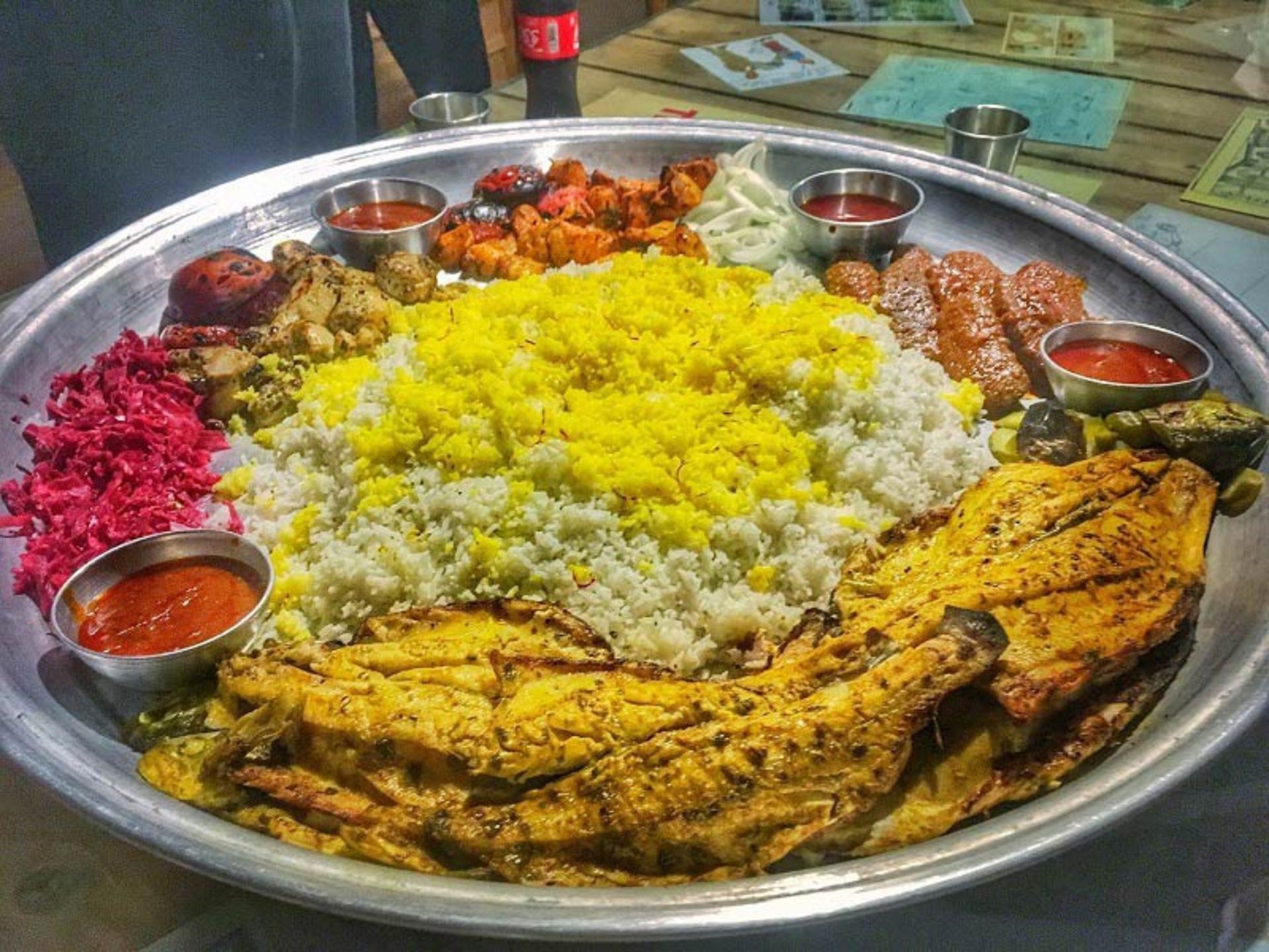 غذاهای رستوران اقامتگاه بوم گردی کیوتی کاتیجی 