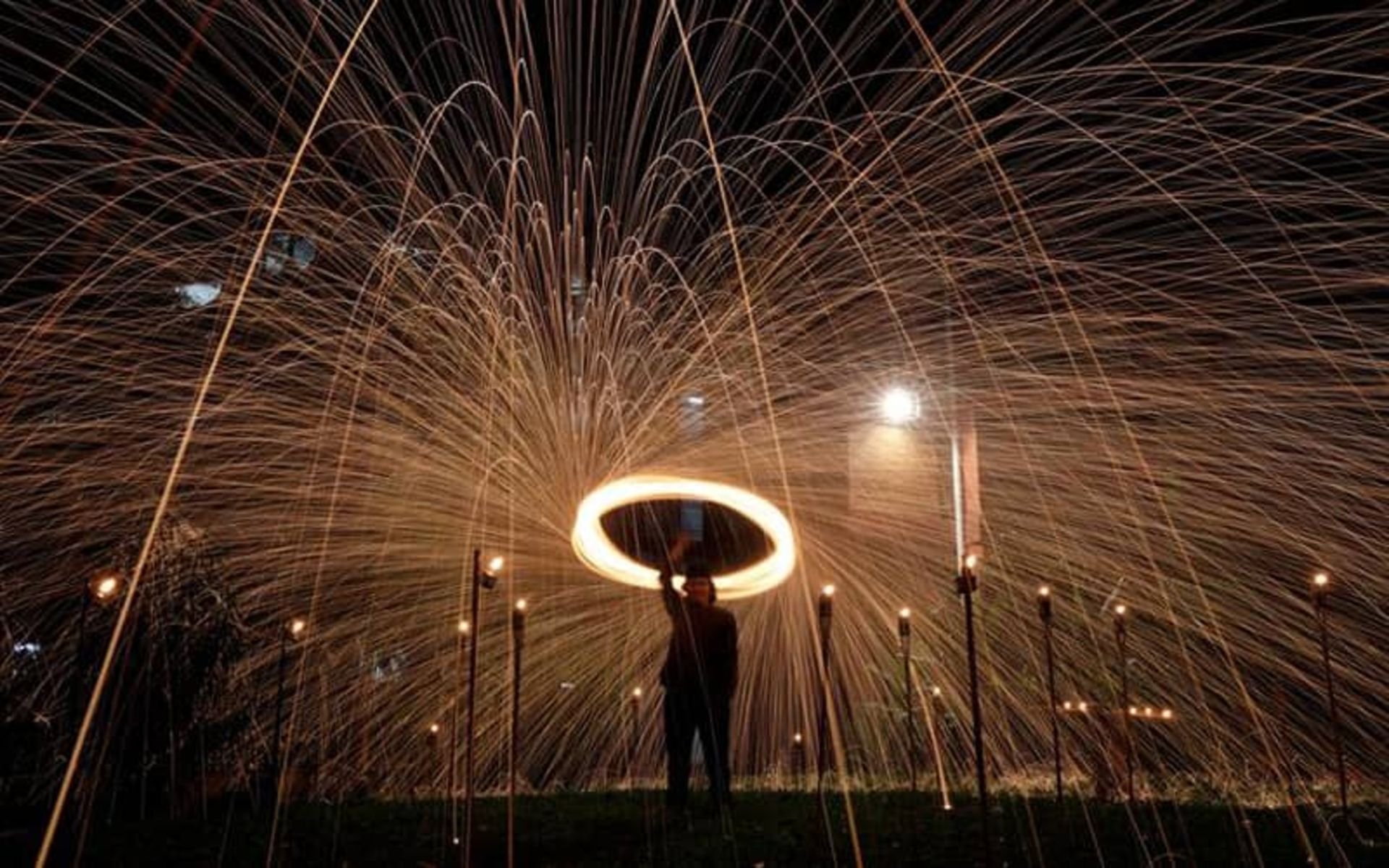 آتش بازی به مناسب ماه رمضان