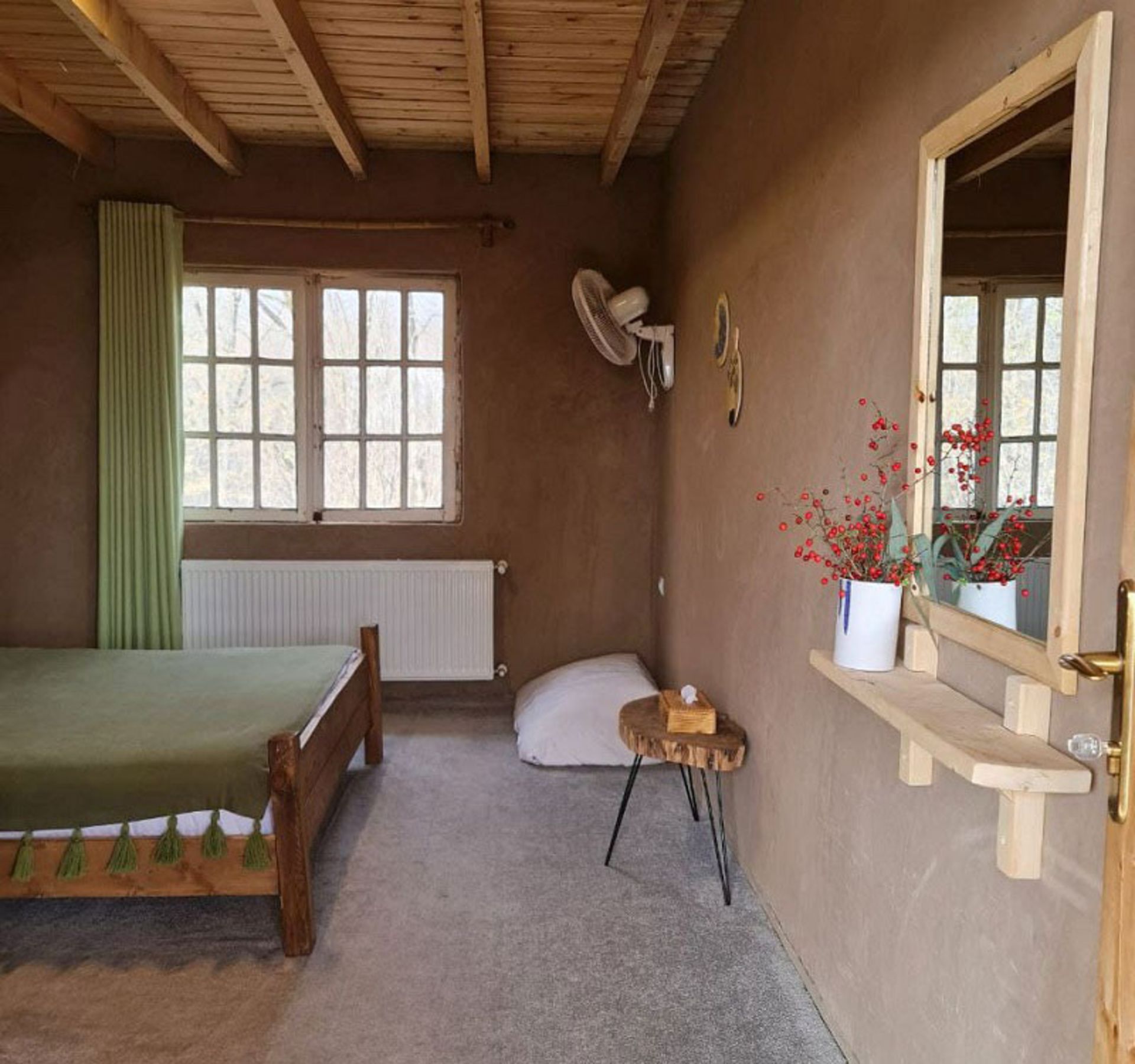 اتاق دومن در بومگردی بهشت موشنگاه؛ منبع عکس:paradise.iibooking.com، عکاس: نامشخص 