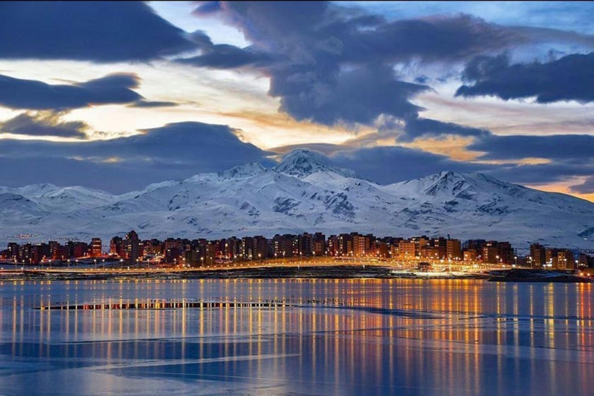 دریاچه شورابیل