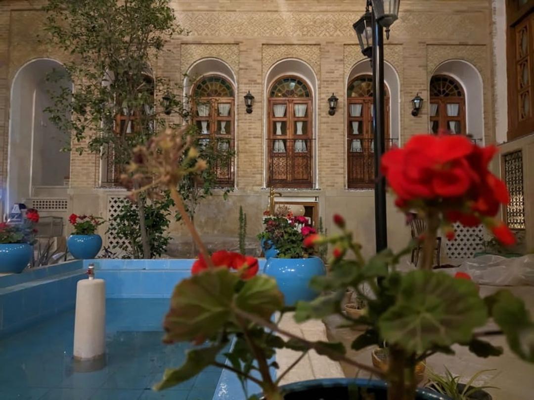 اقامتگاه سنتی عمارت سران 