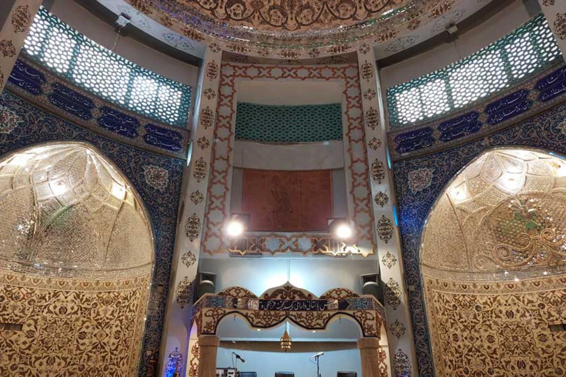 تزیینات معماری زورخانه شعبان جعفری
