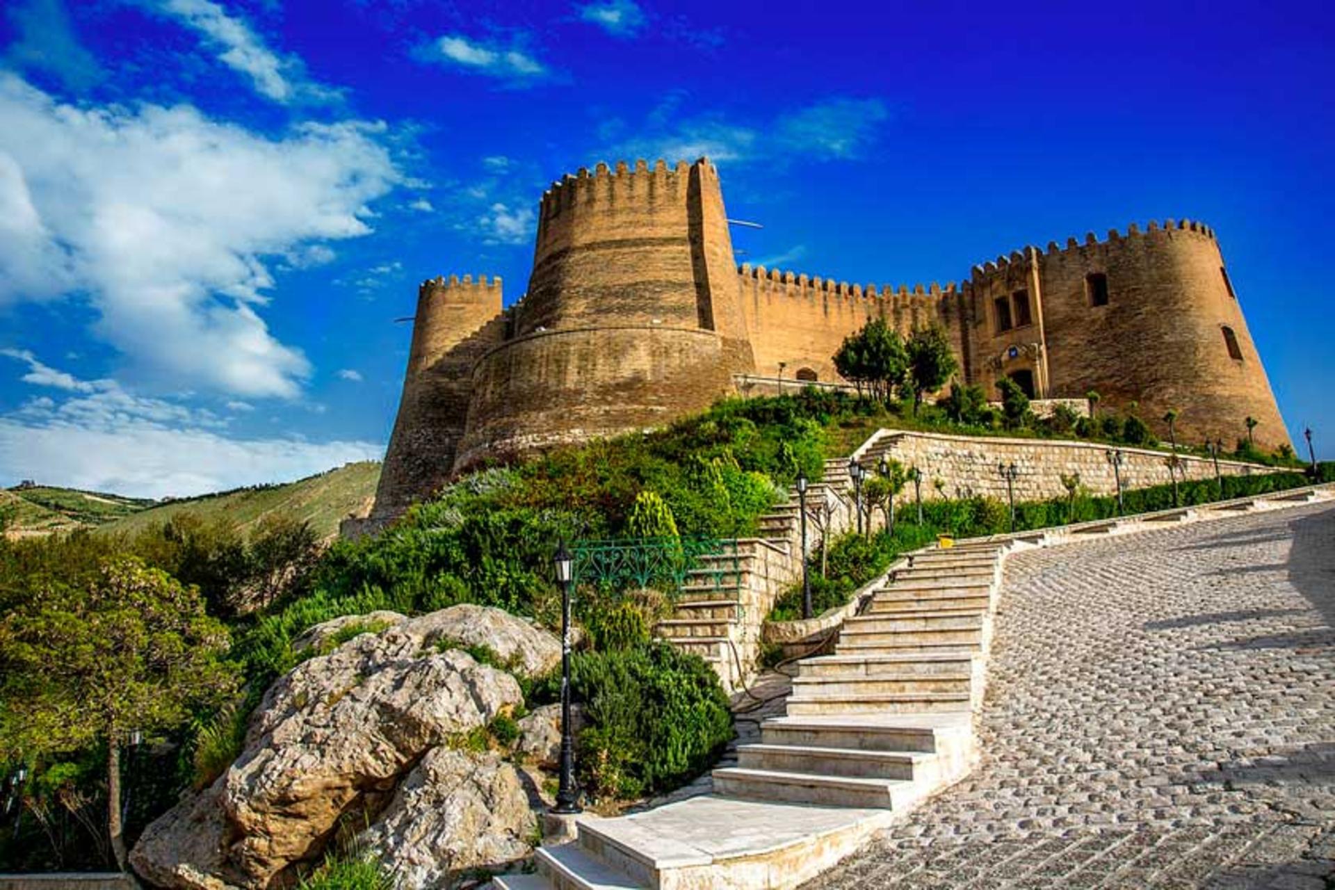 مسیر قلعه فلک الافلاک