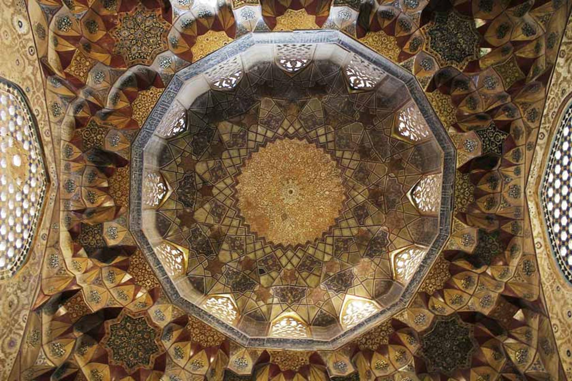 تزیینات سقف مسجد گنجعلی خان