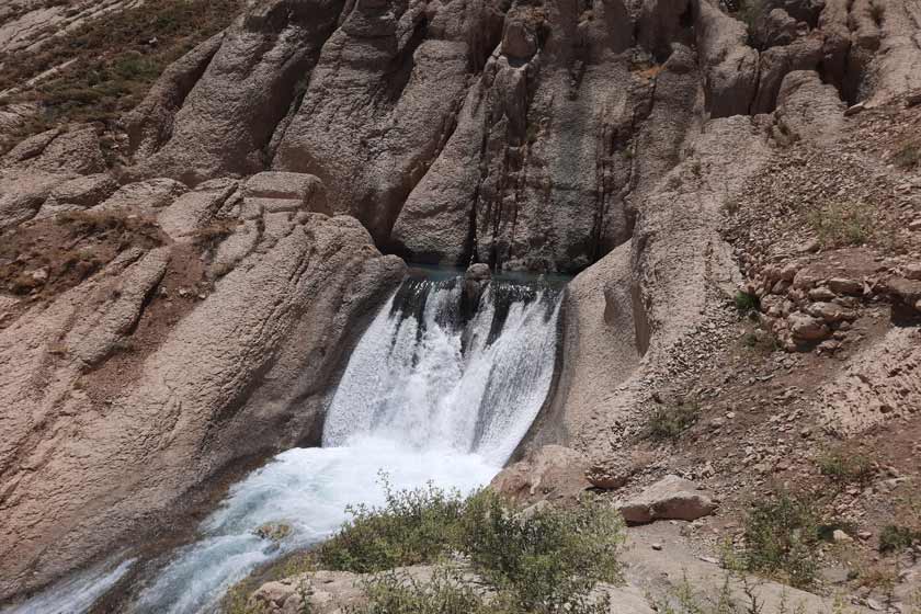 چشمه کوهرنگ