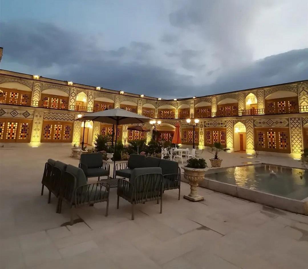هتل کاروانیکا کرمان (کاروانسرای وکیل)