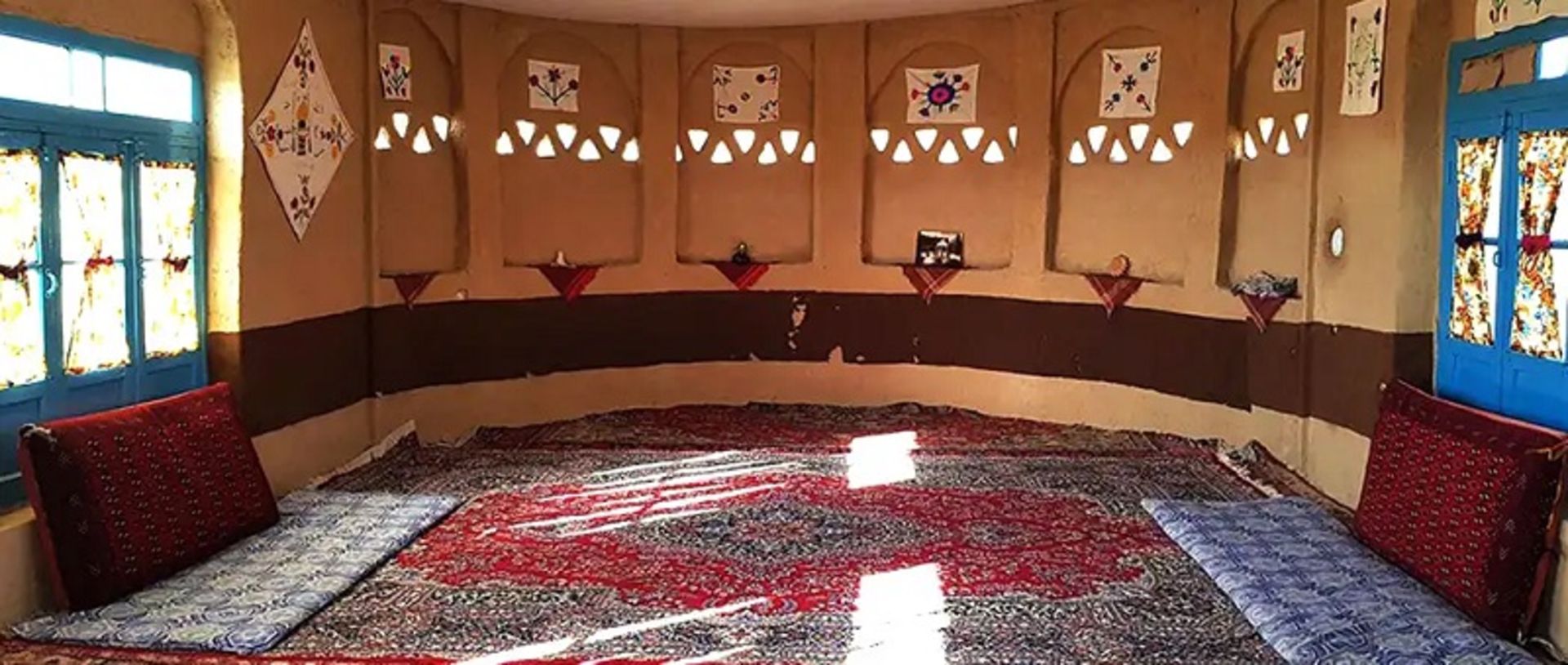 سالن اقامتگاه بومگردی