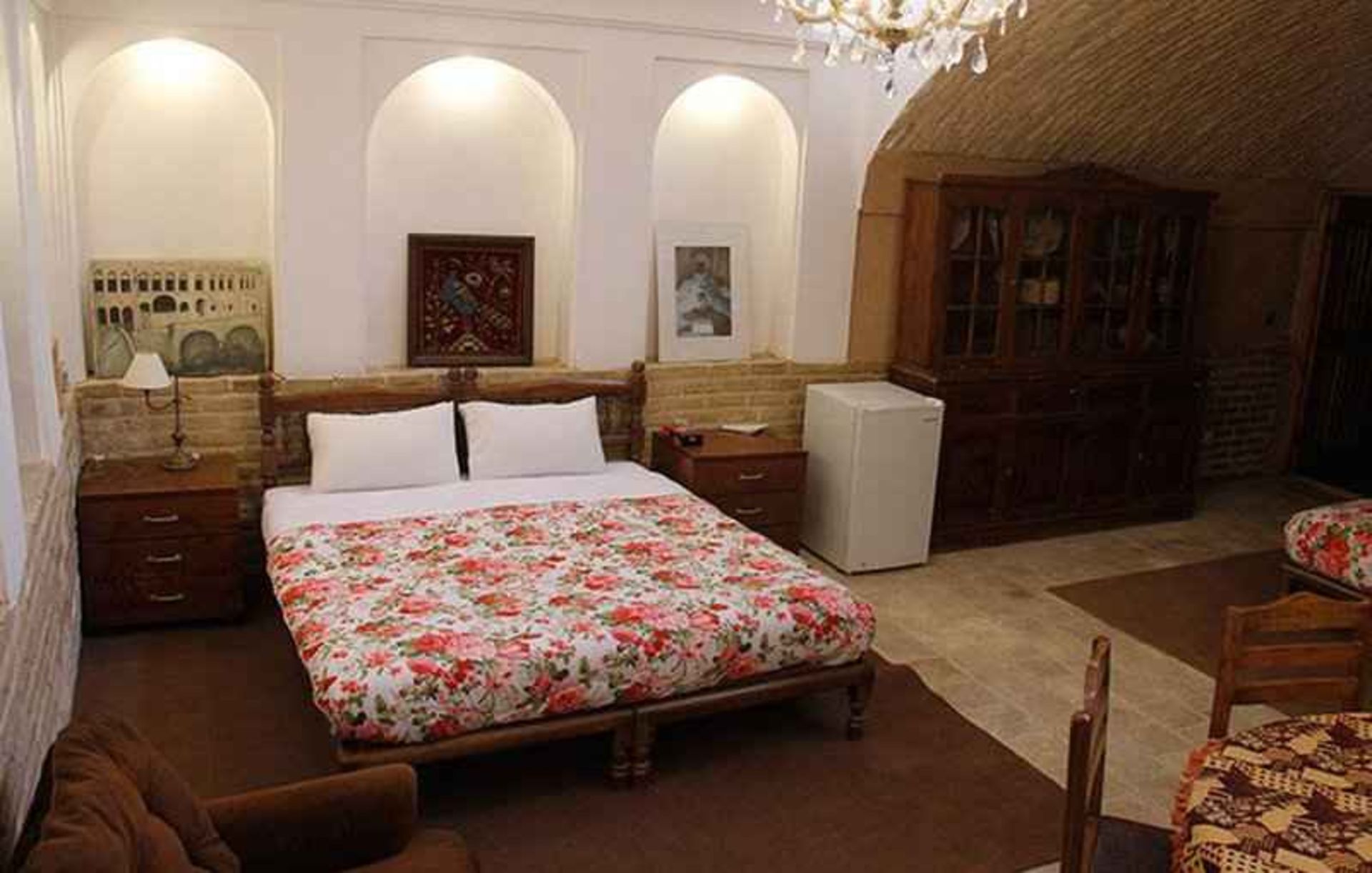 بومگردی سه نیک یزد