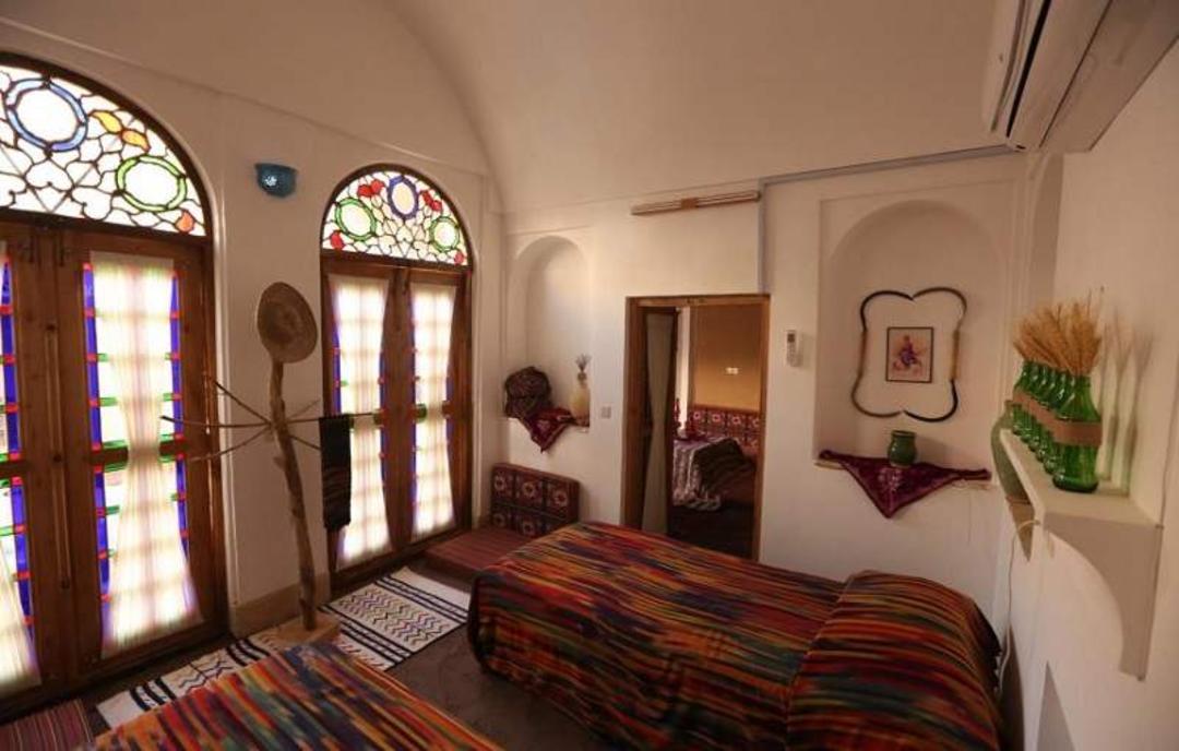 بومگردی نارنجستان یزد