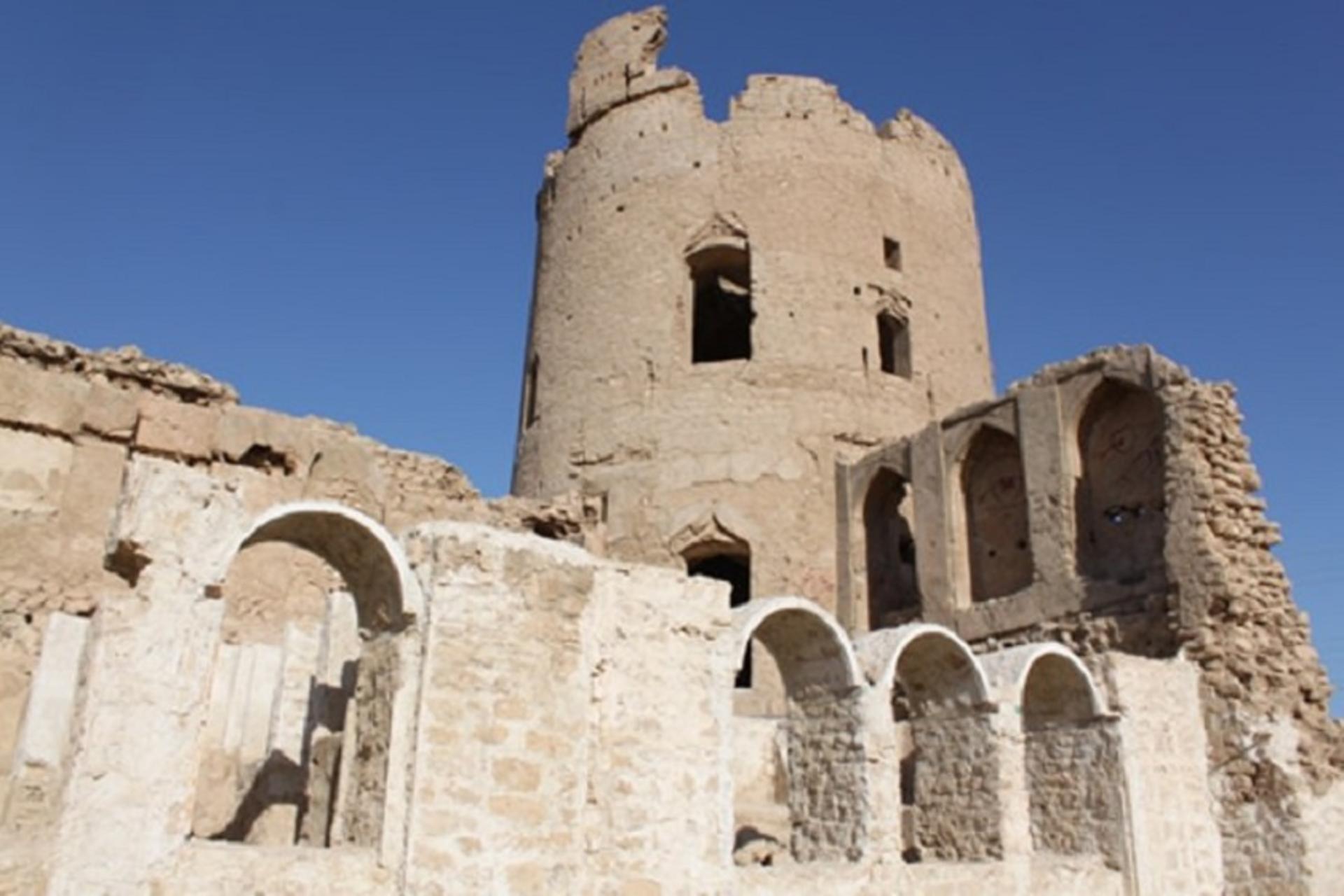 بنای تاریخی تخریب شده