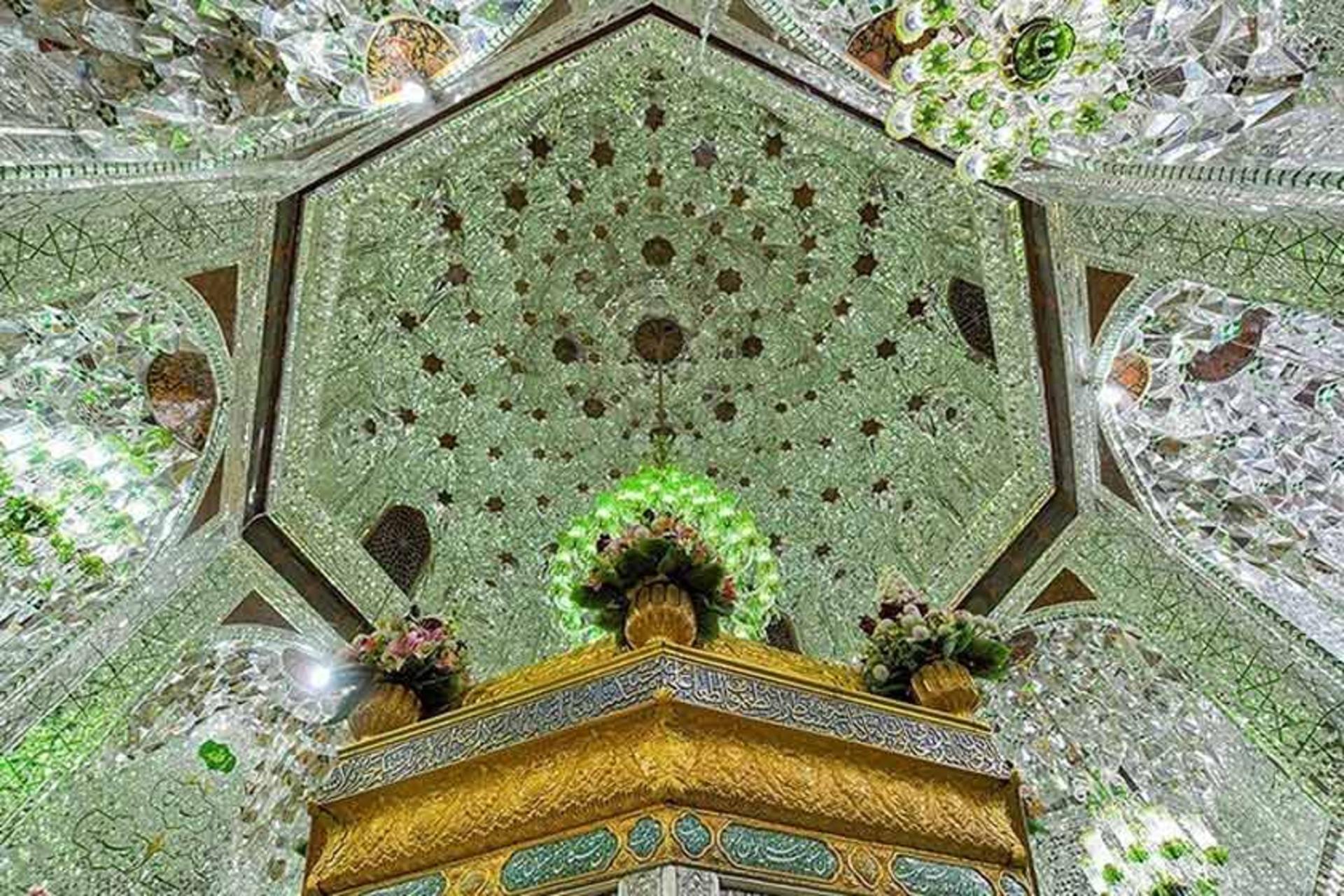 سقف آینه‌کاری‌شده حرم عبدالعظیم حسنی 