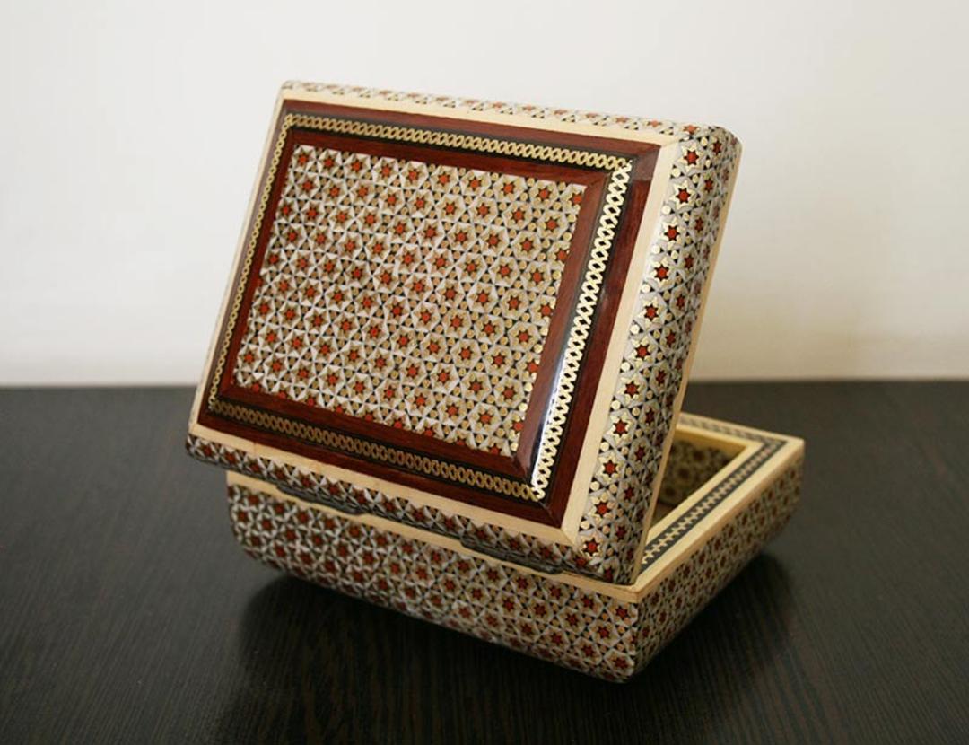 نوعی جعبه مستطیلی خاتم کاری