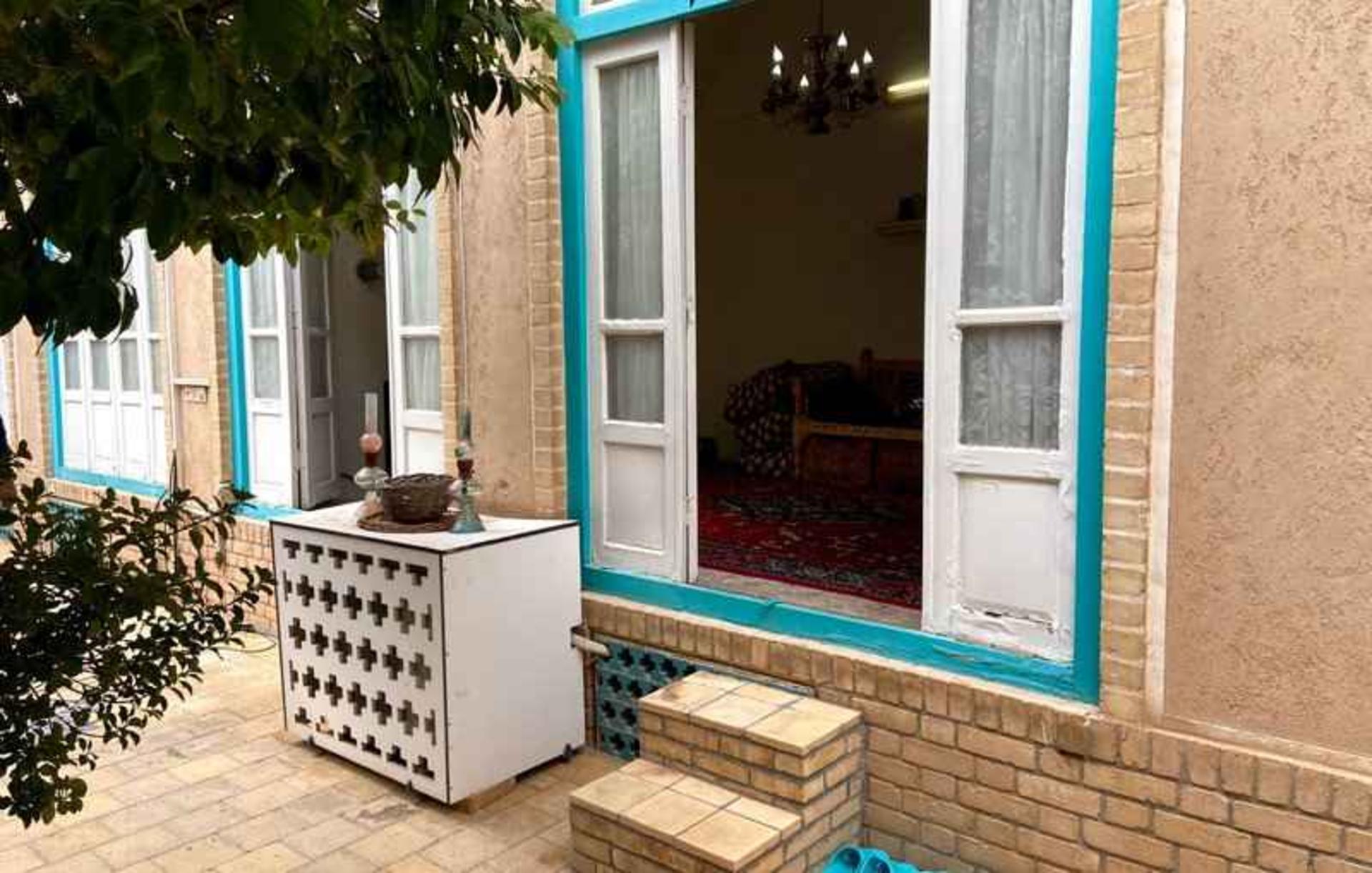 بومگردی سرای اوروزا