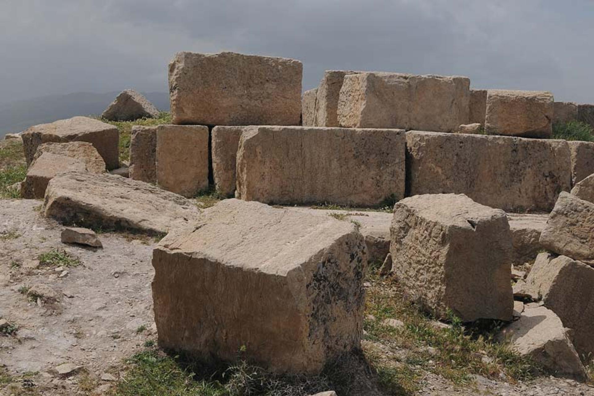 بقایای شهر باستانی فیروزآباد