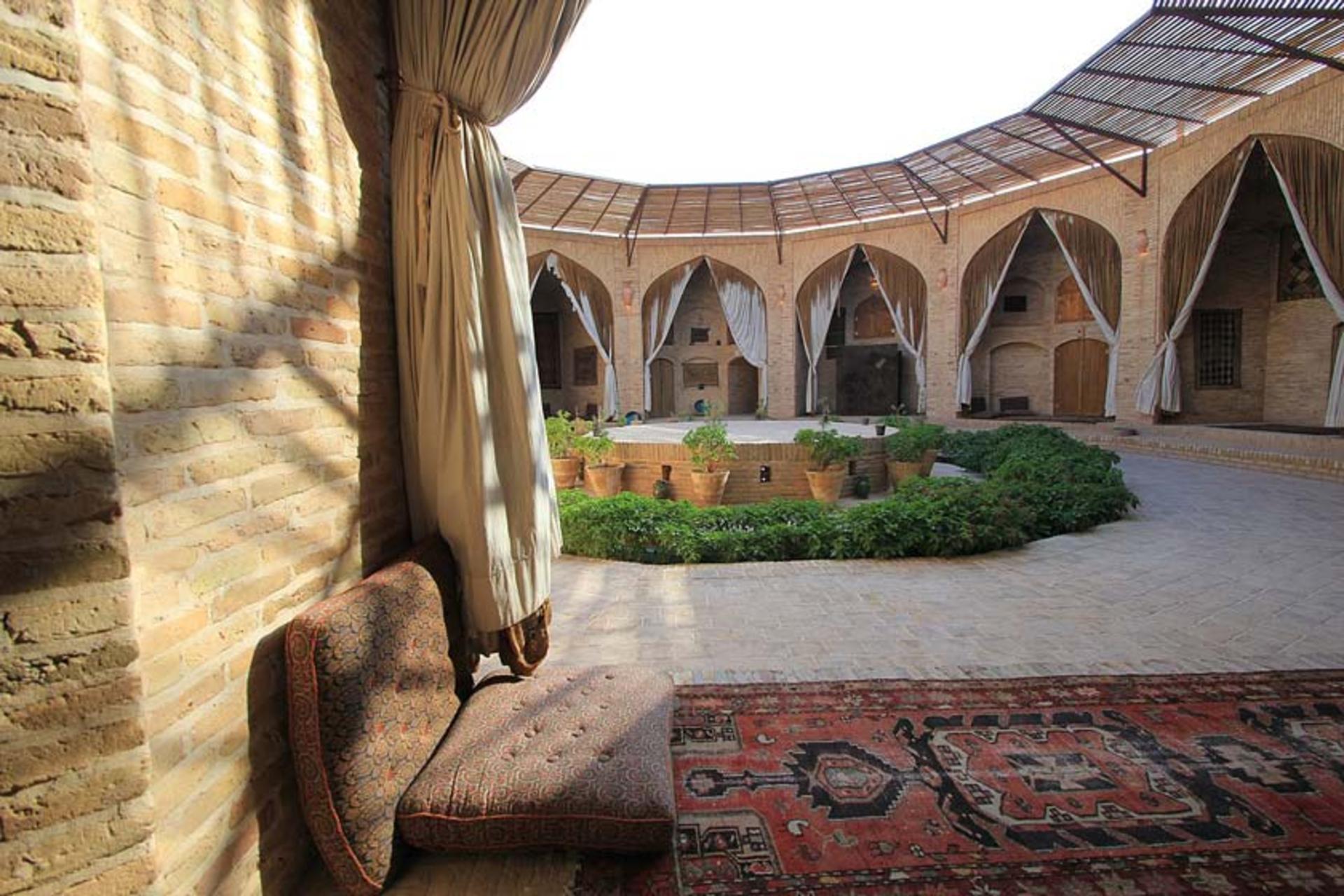 نشیمن‌گاه‌های کاروانسرای زین الدین