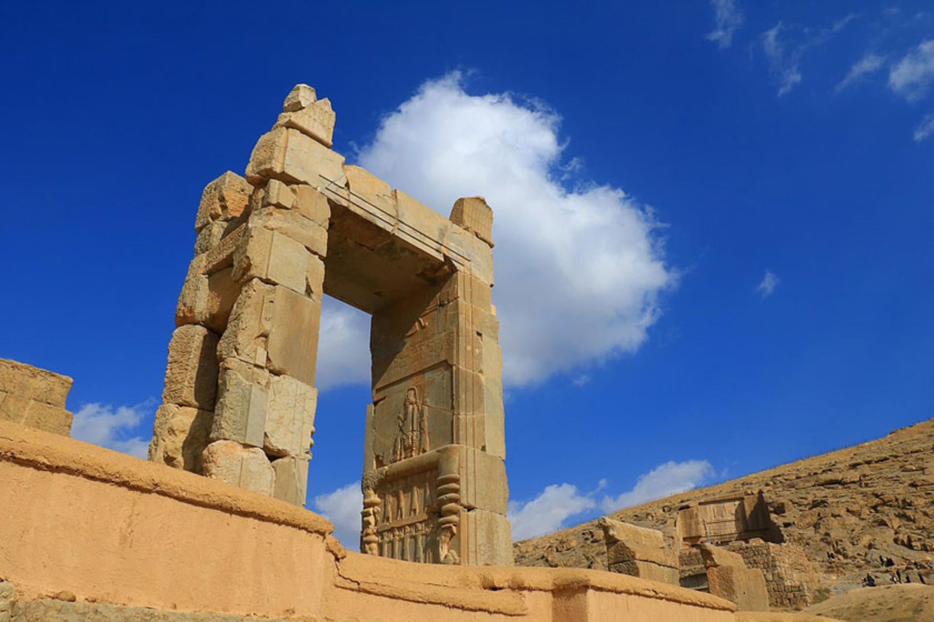 بقایای تخت جمشید