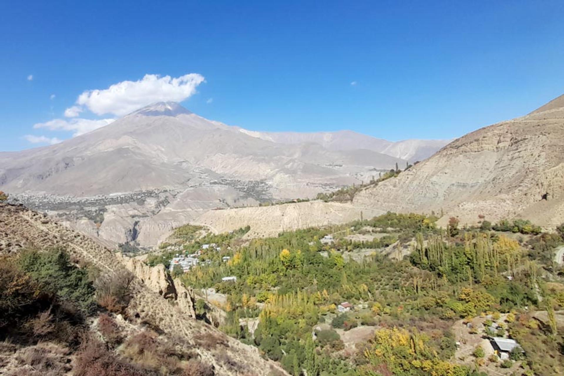 روستای نیاک میان کوه‌ها