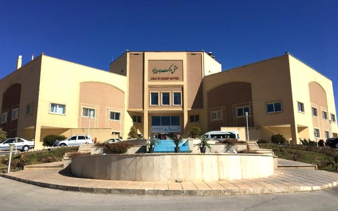 نمای بیرونی هتل ارگ جدید یزد