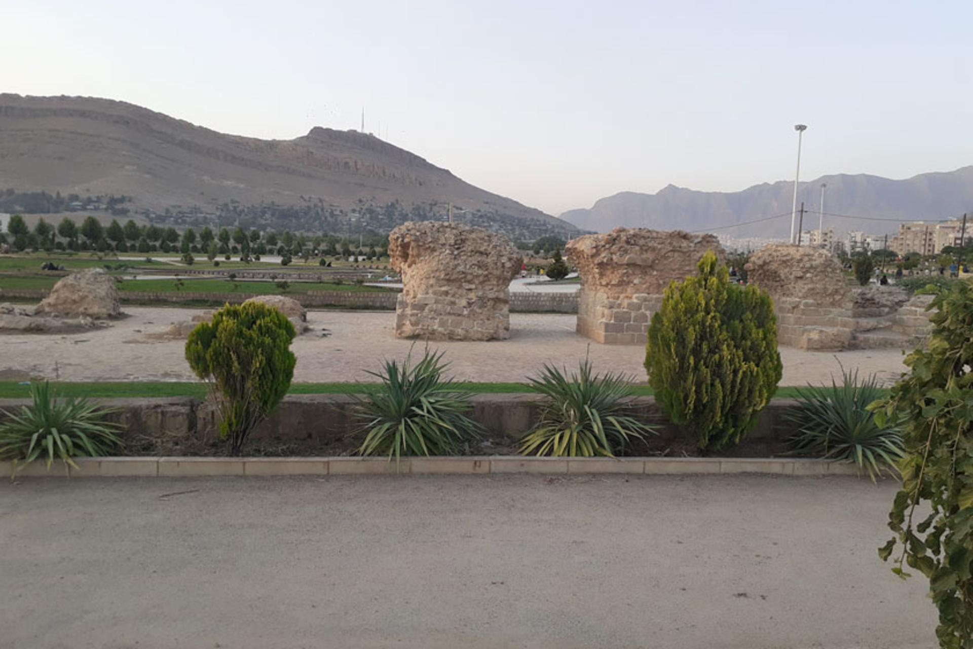بقایای پل شکسته خرم آباد