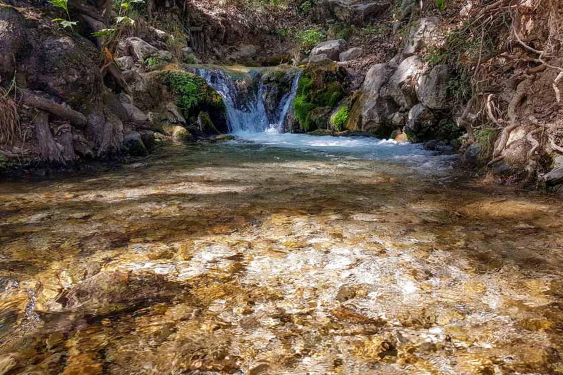 مسیر آب آبشار وارک