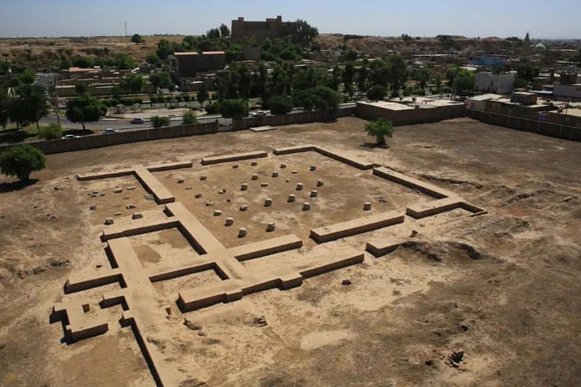 بقایای کاخ شاوور 