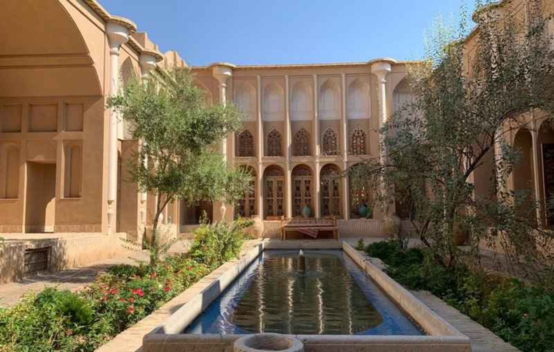 بومگردی سه نیک یزد