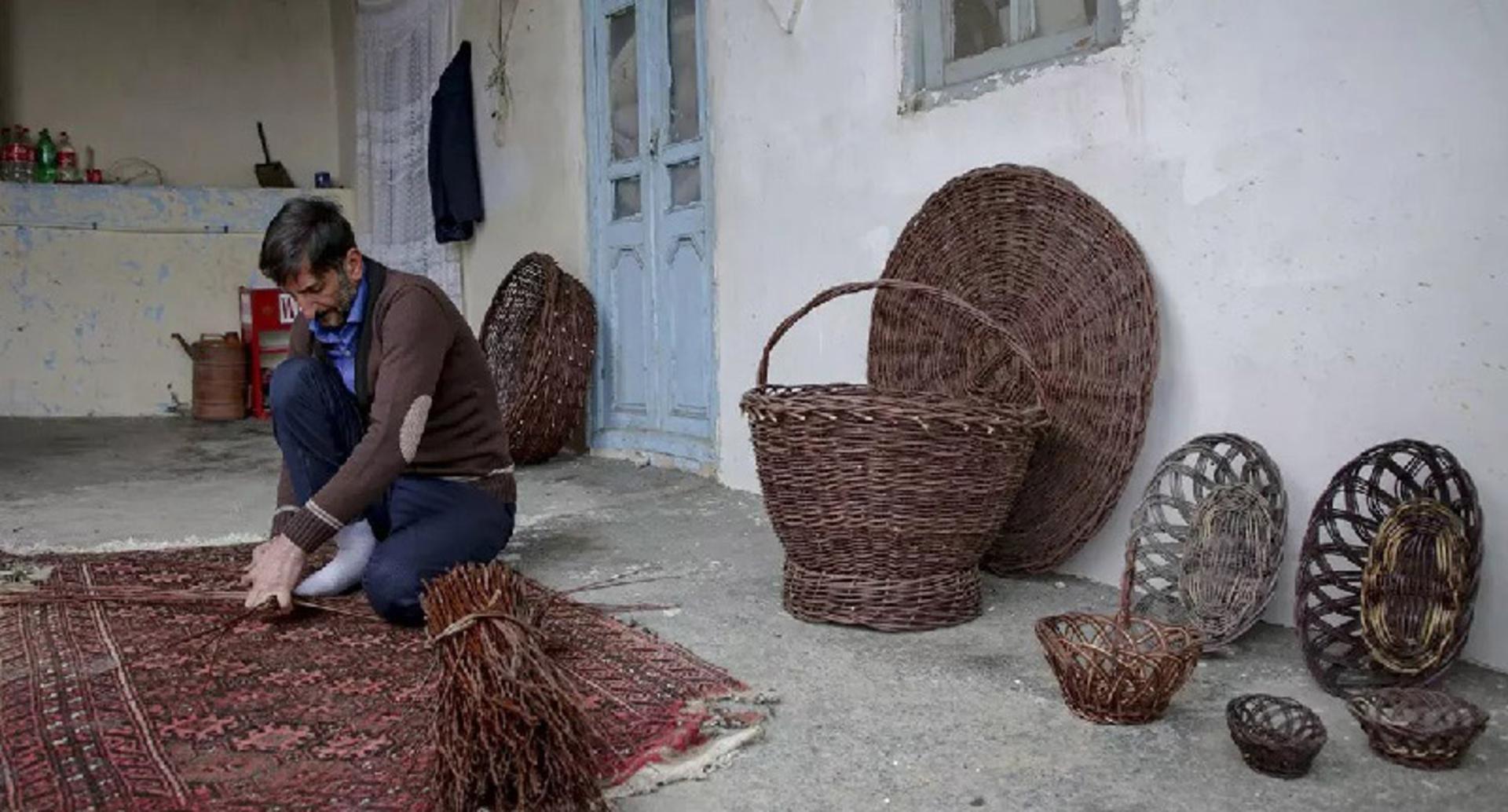 سوغات مشهد؛ ارغوان‌بافی