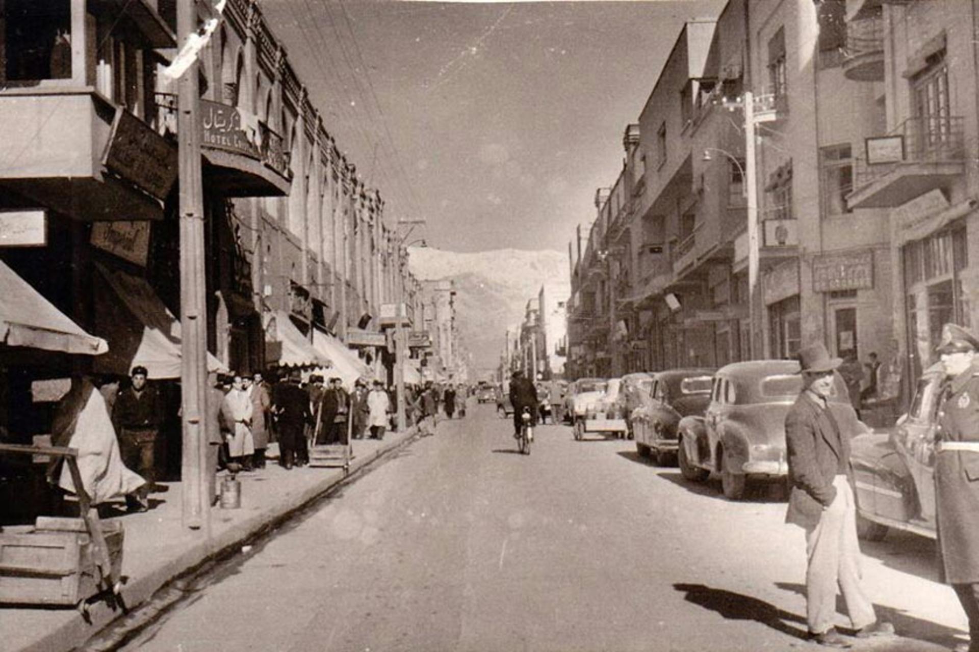 خیابان لاله زار در دهه چهل