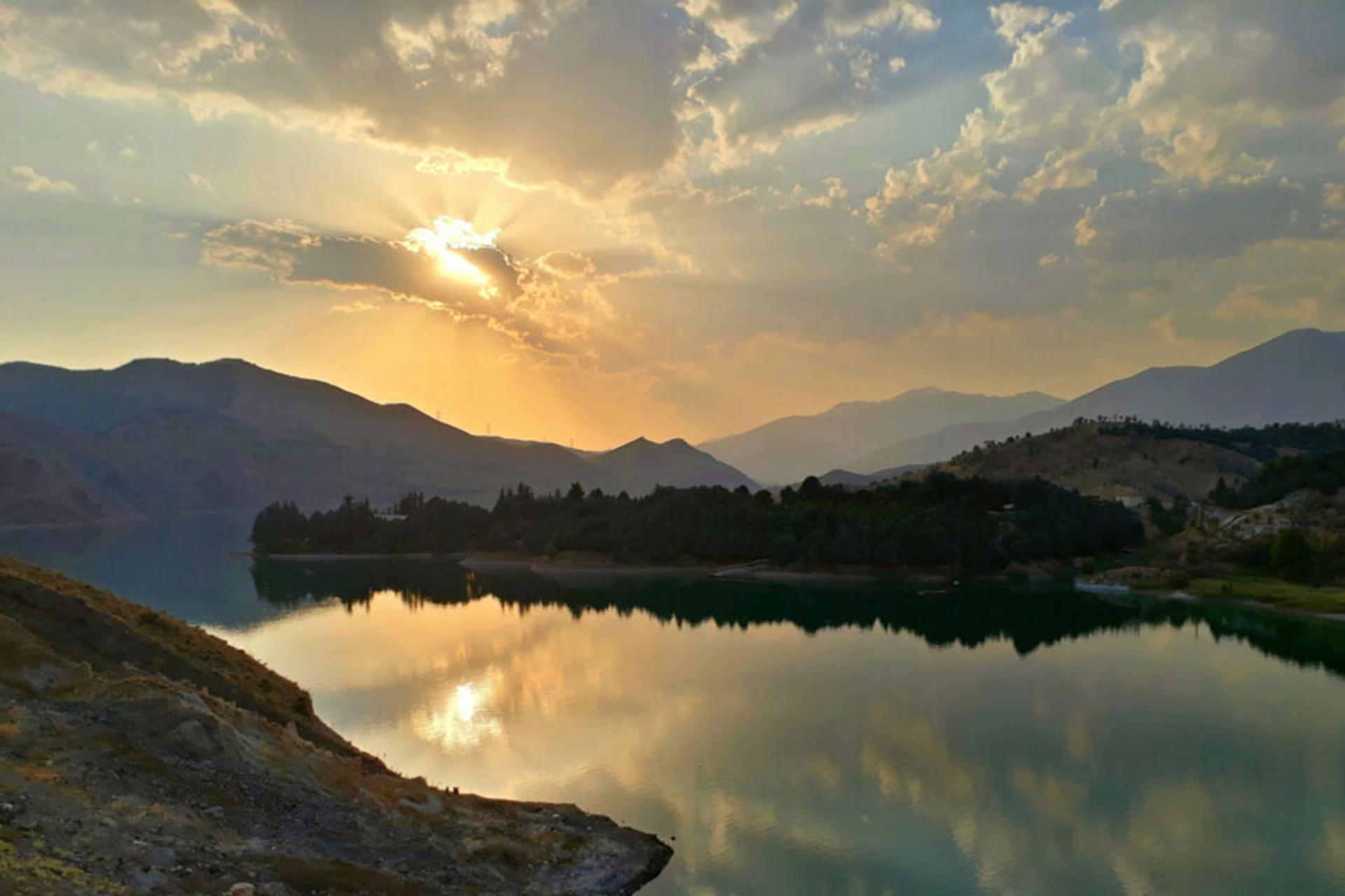 غروب در سد لتیان