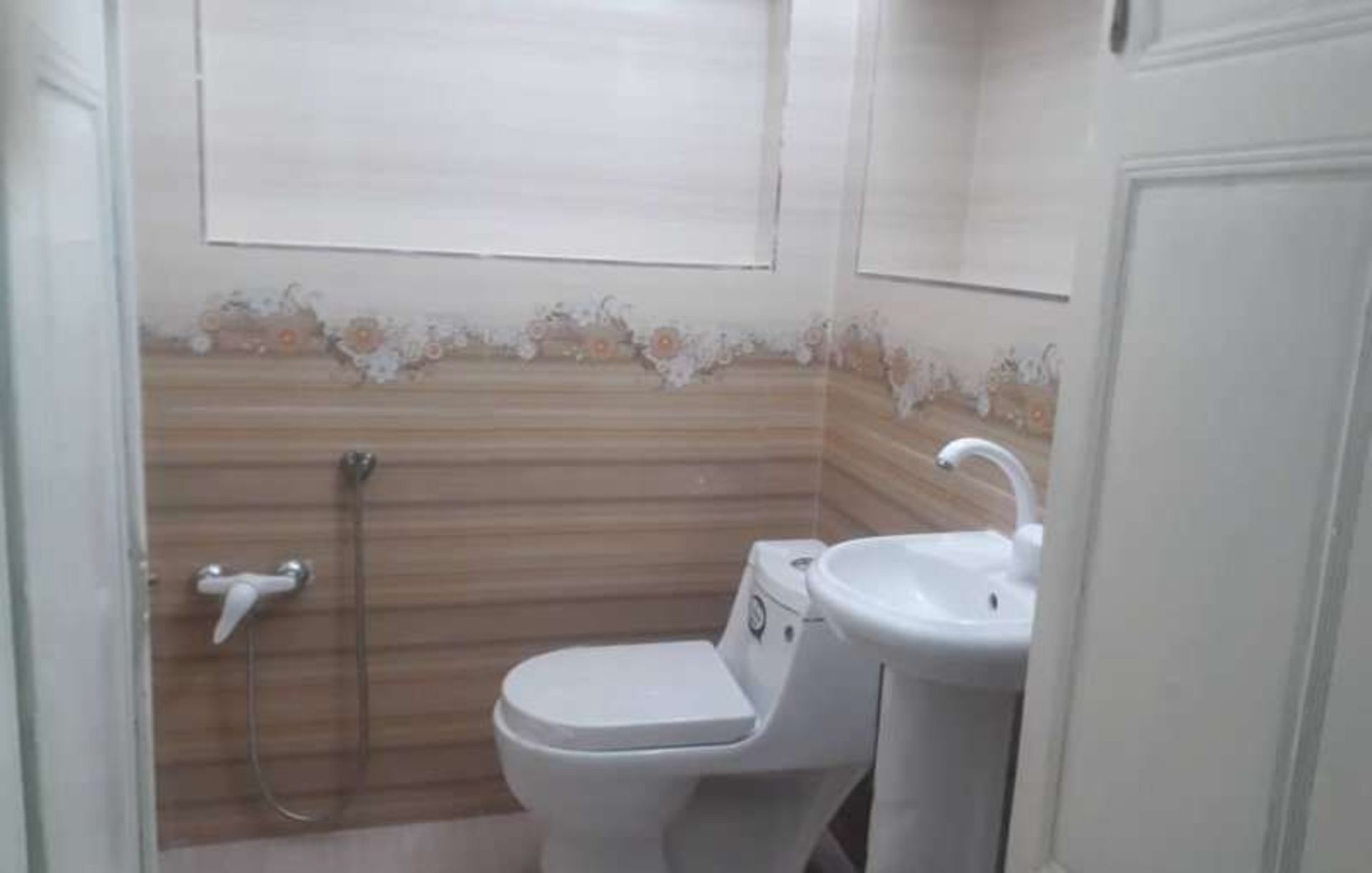 بومگردی عمارت بانو 