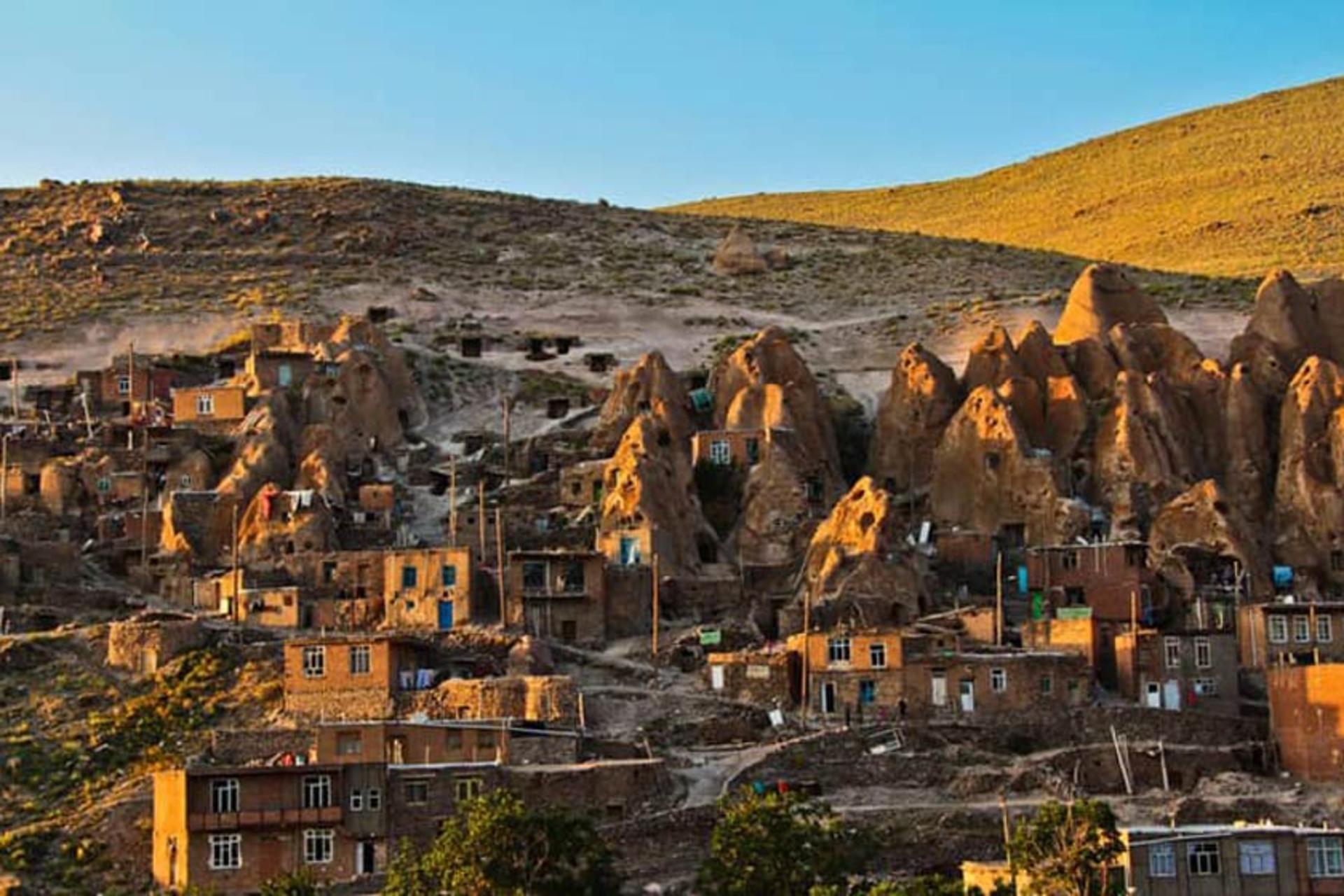 دورنمایی از کندوان