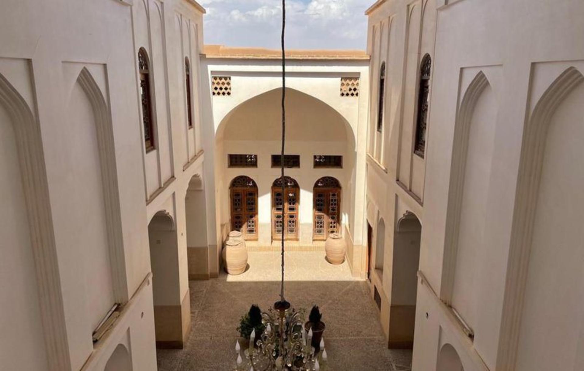بومگردی سه نیک یزد