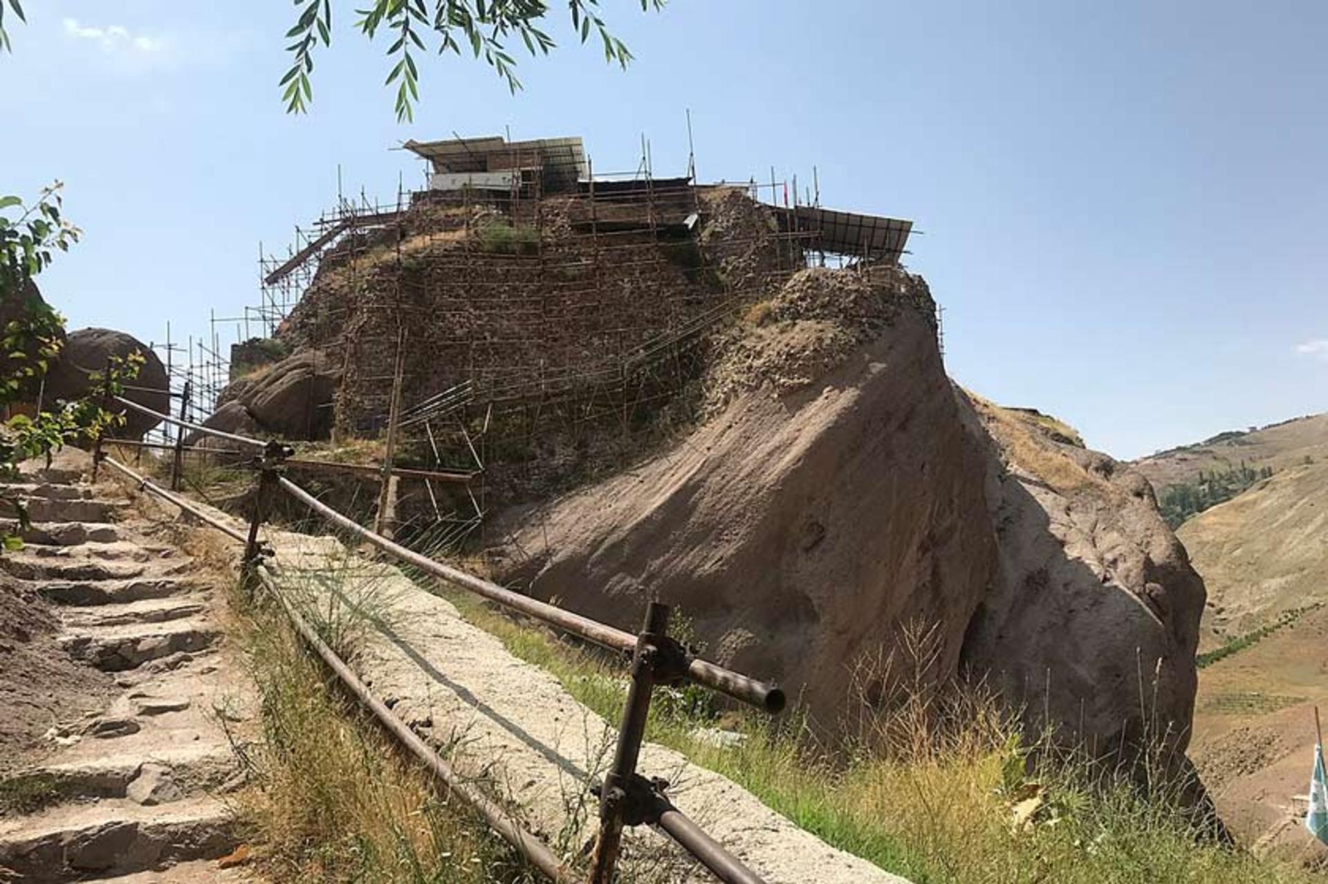 مسیر دسترسی به قلعه الموت