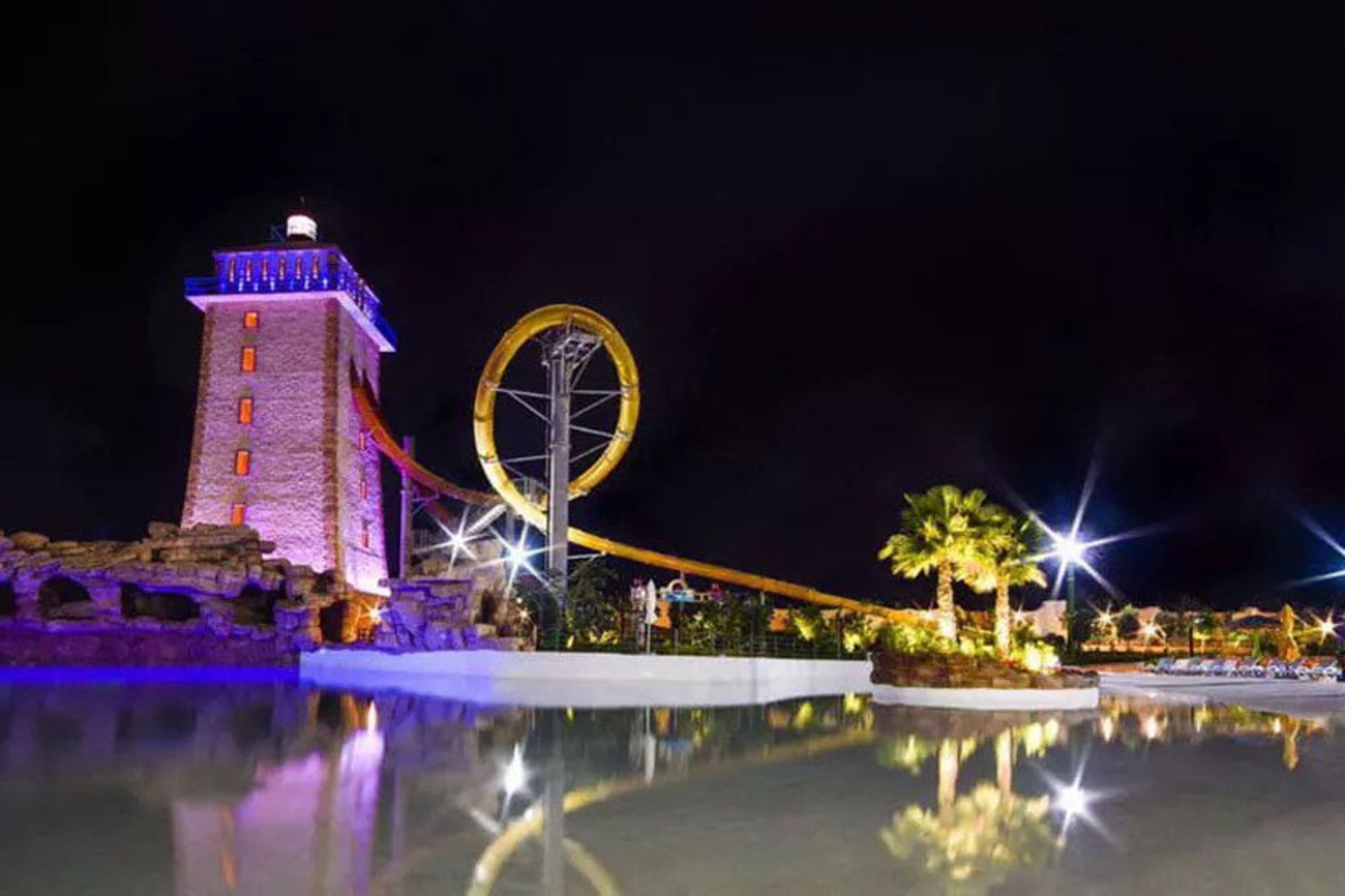 اوشن پارک کیش در شب