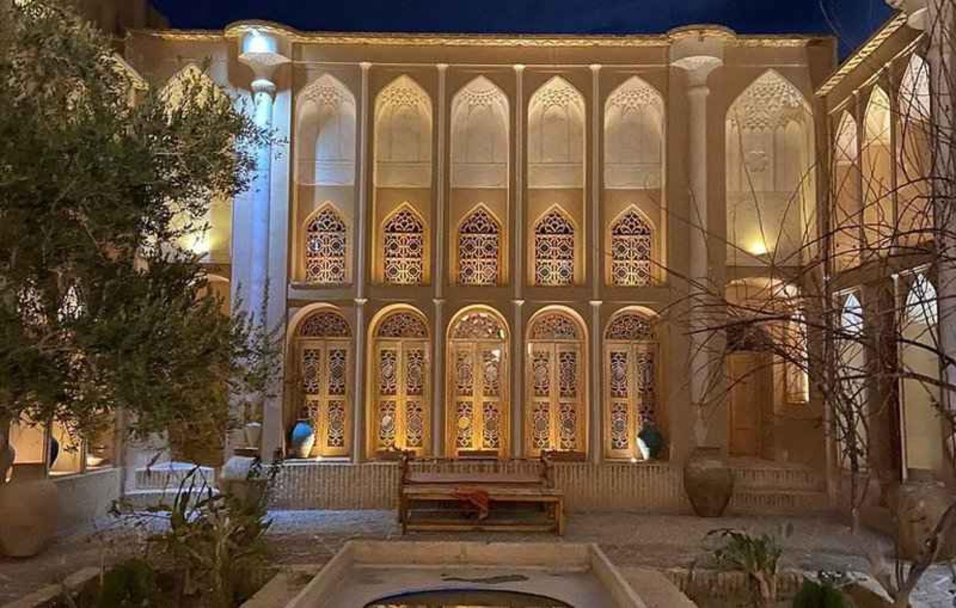 سرای سه نیک یزد
