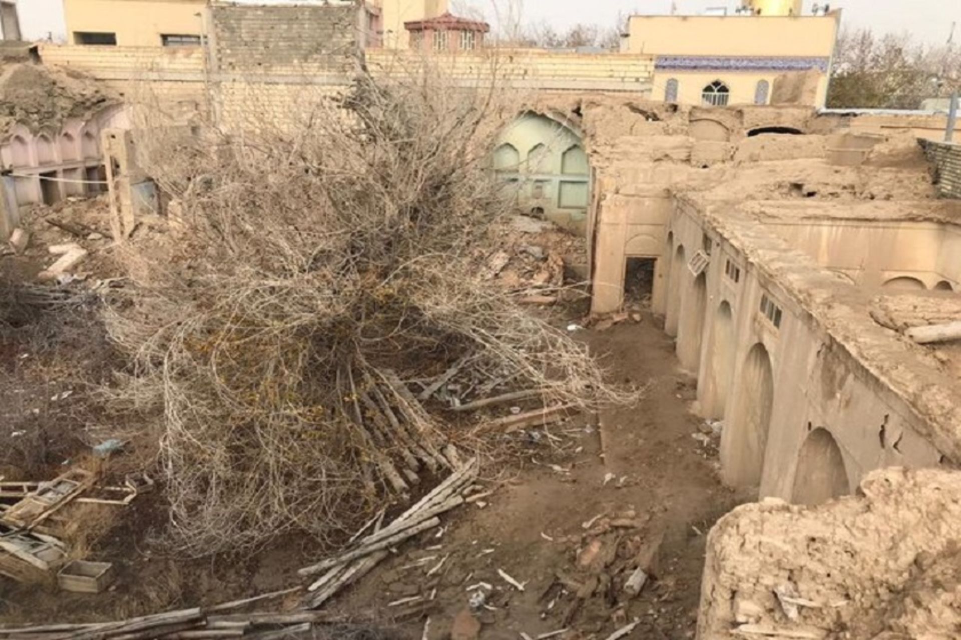تخریب یک خانه تاریخی در تهران