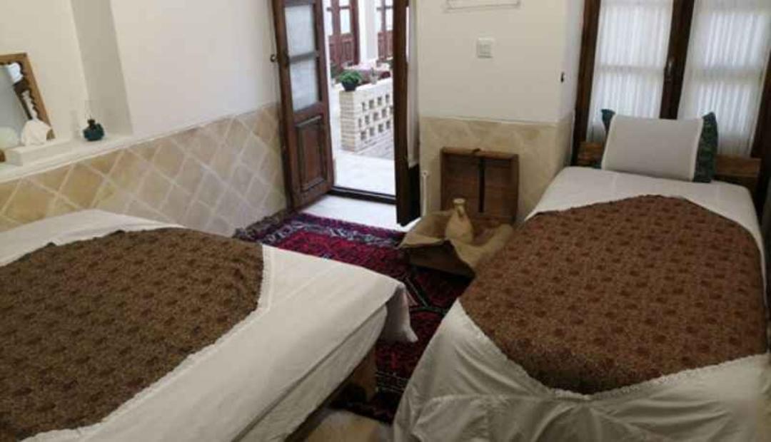 بومگردی اوآسیس یزد