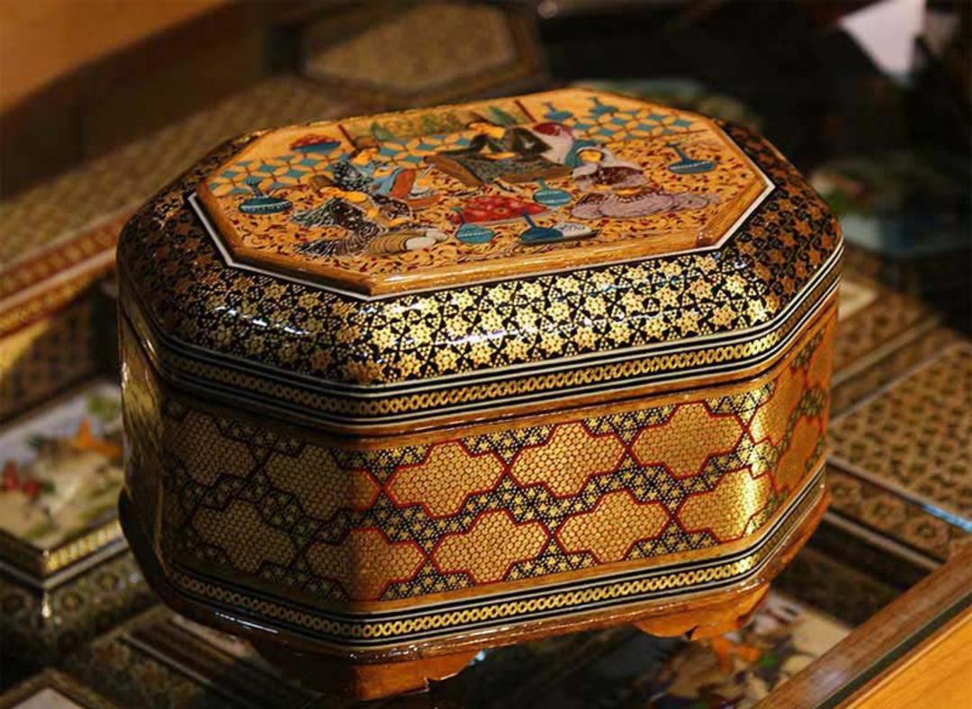 جعبه نفیس خاتمکاری با طرح مینیاتور  