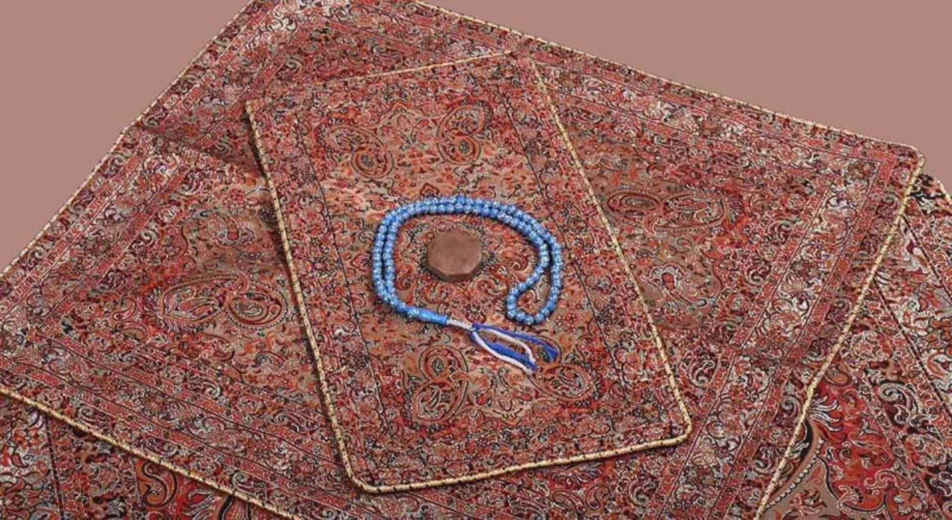سوغات مشهد؛ مهر و سجاده